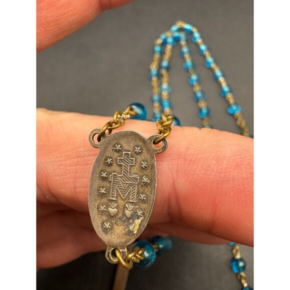 Vintage Catholic Aqua Blue Glass Rosary Silver Tone Crucifix w/ Gold Tone Case - Picture 7 of 11